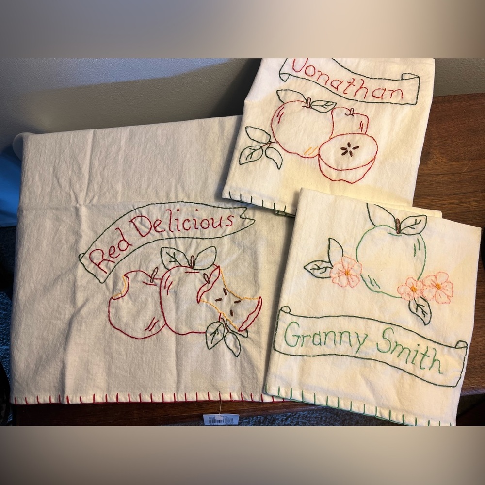 Brand new Linen Dish Towels Set Stitched Apples Kitchen Use or Decor